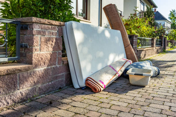 Best Yard Waste Removal  in West Union, IA